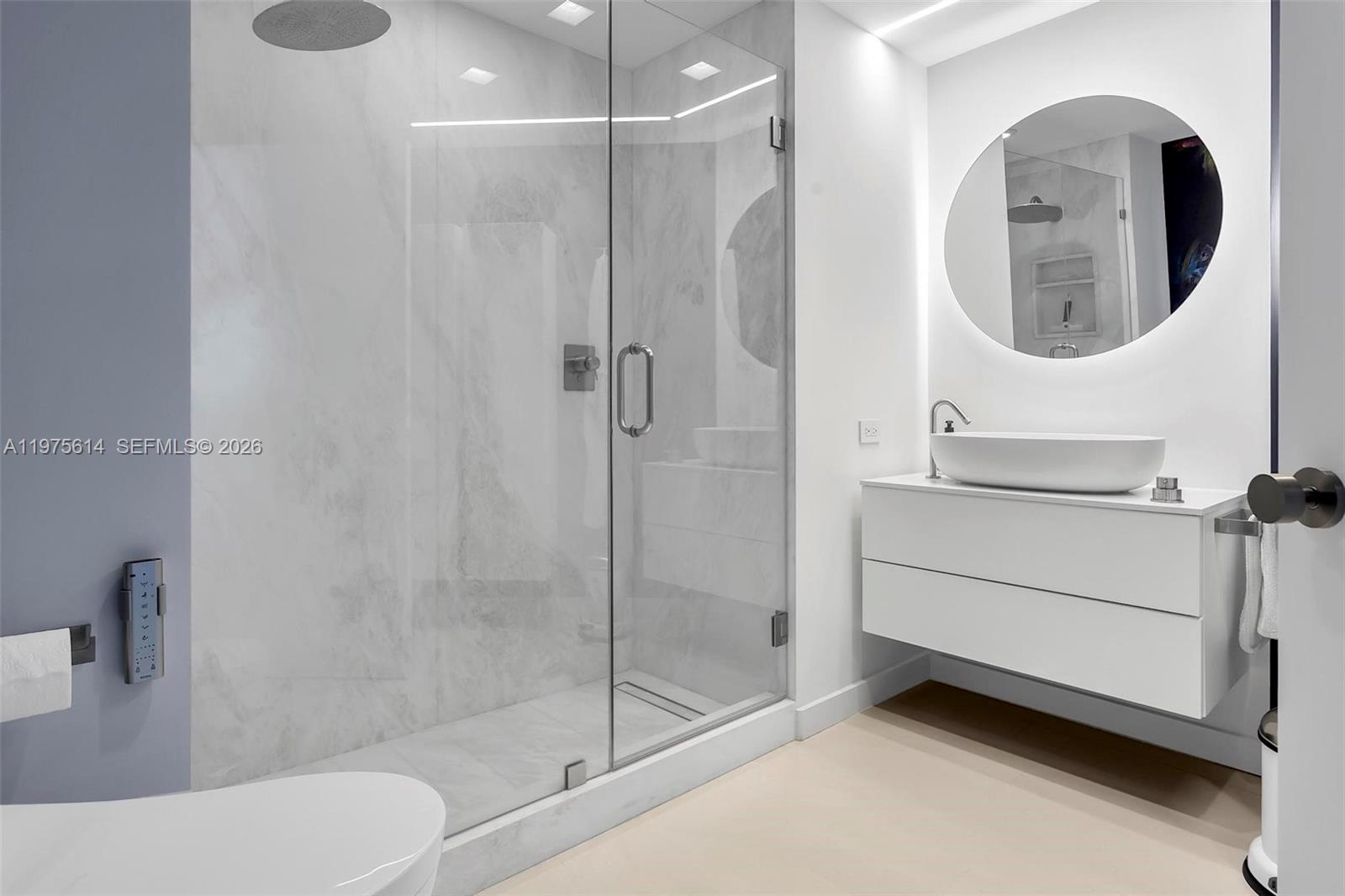 10 Venetian Way #904 Miami Beach, FL 33139