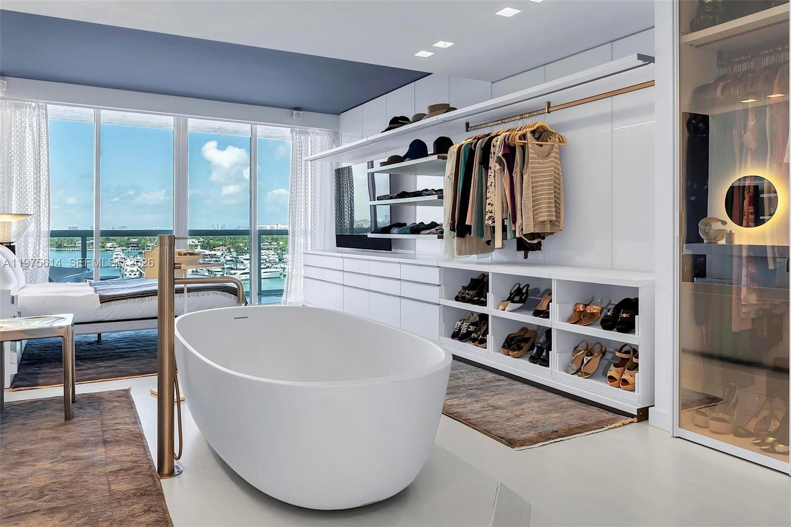 10 Venetian Way #904 Miami Beach, FL 33139