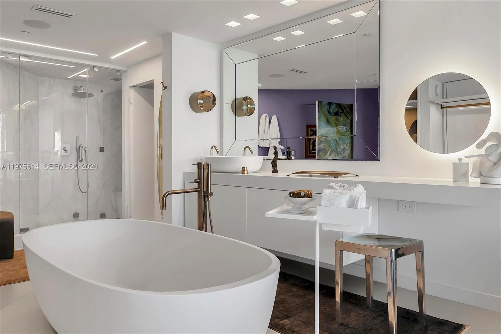 10 Venetian Way #904 Miami Beach, FL 33139