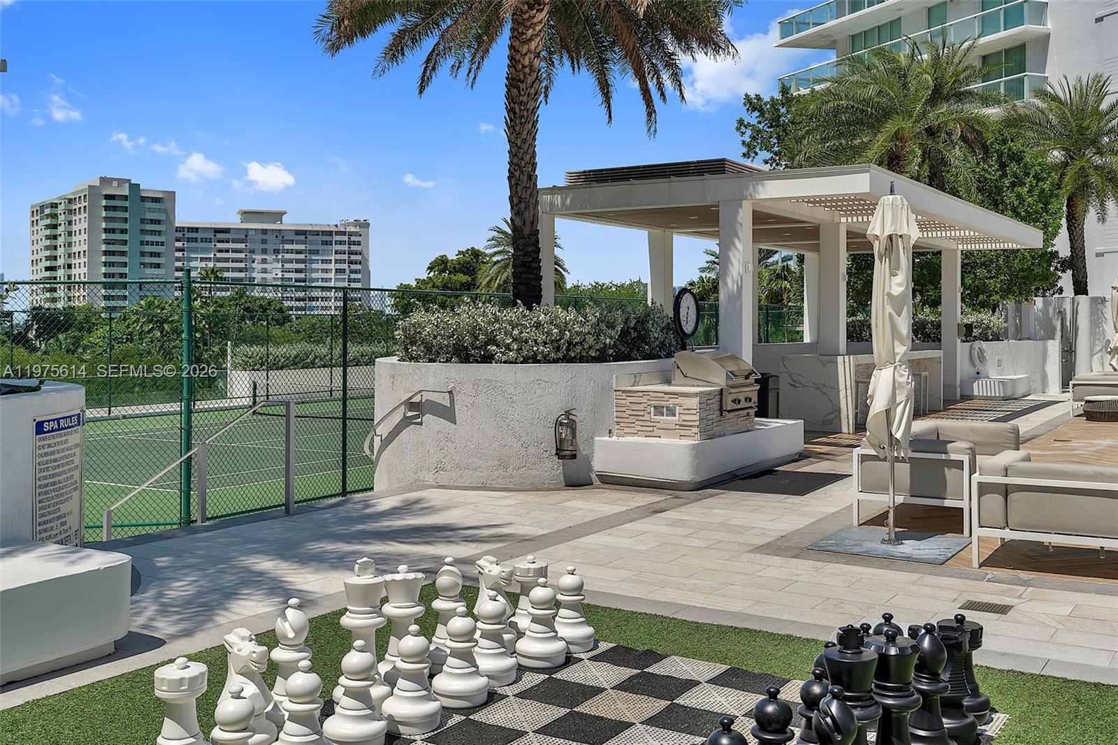 10 Venetian Way #904 Miami Beach, FL 33139