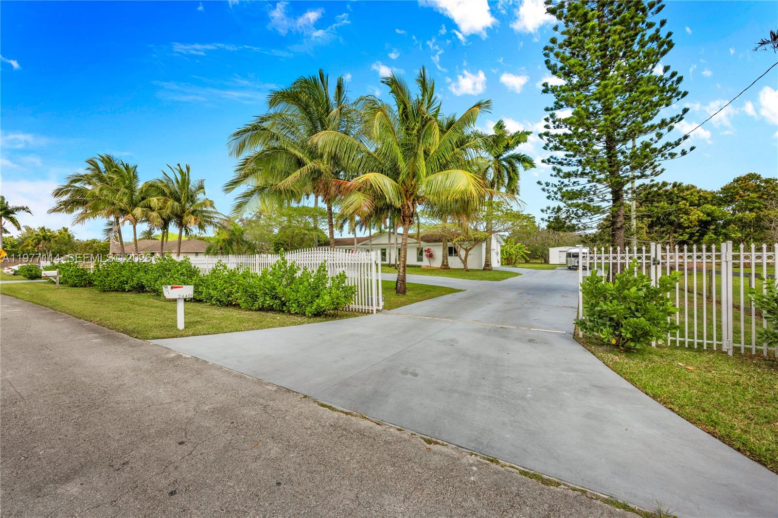 24401 SW 123rd Ave Homestead, FL 33032