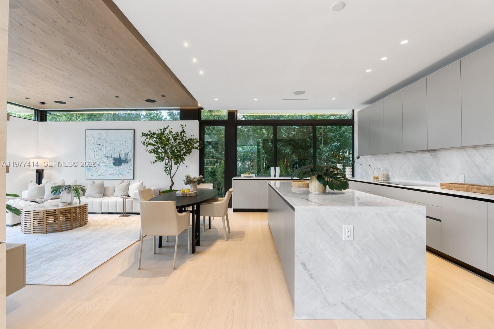 1745 W 24th St Miami Beach, FL 33140