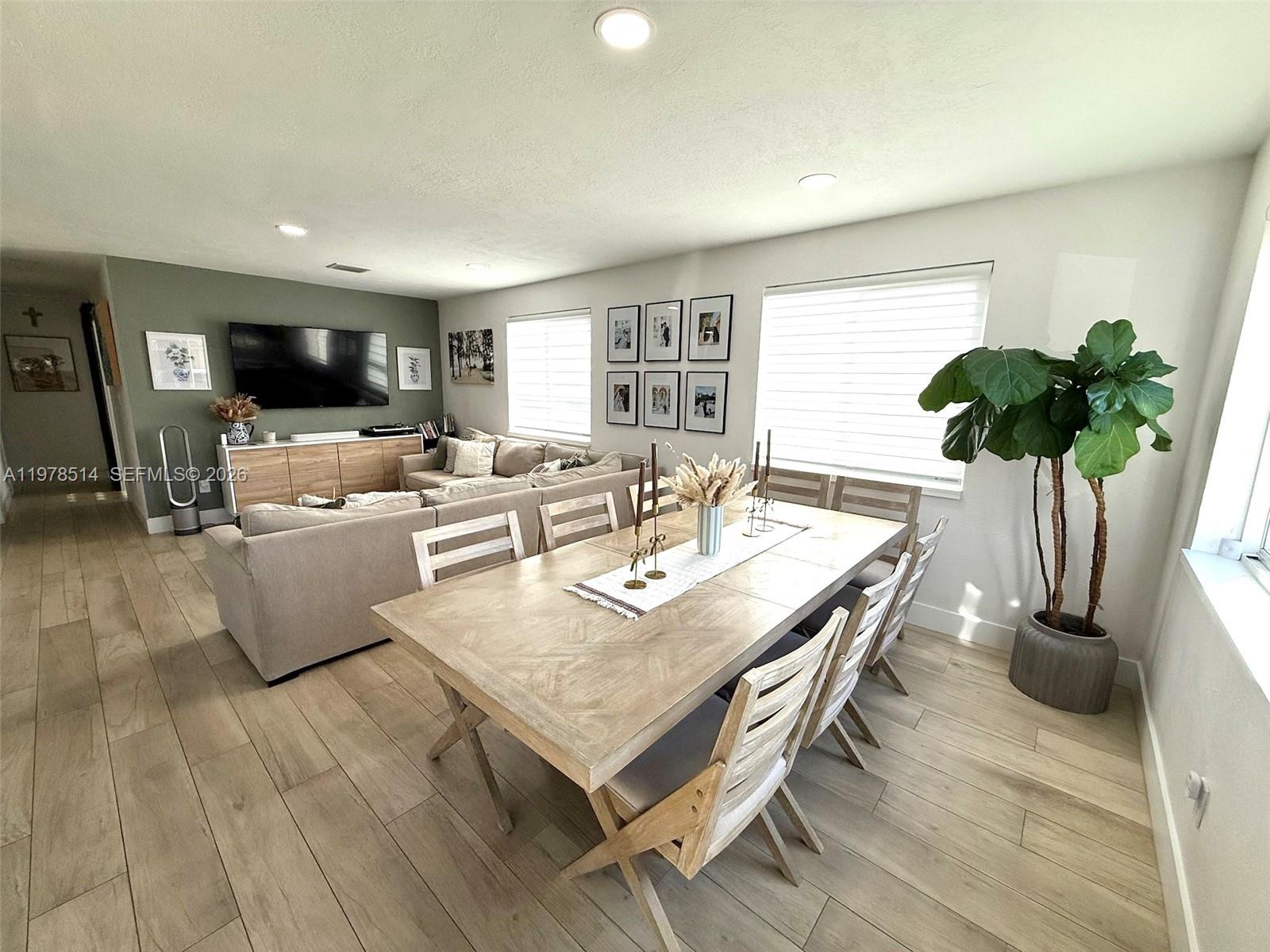 6545 SW 27th St Miami, FL 33155