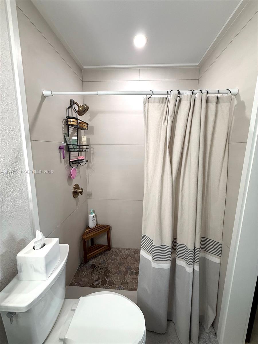 6545 SW 27th St Miami, FL 33155