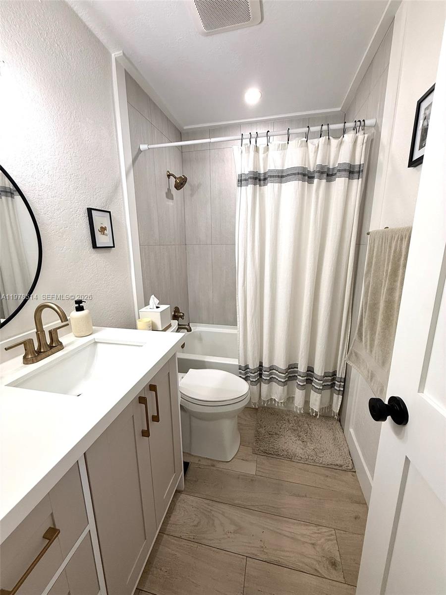 6545 SW 27th St Miami, FL 33155