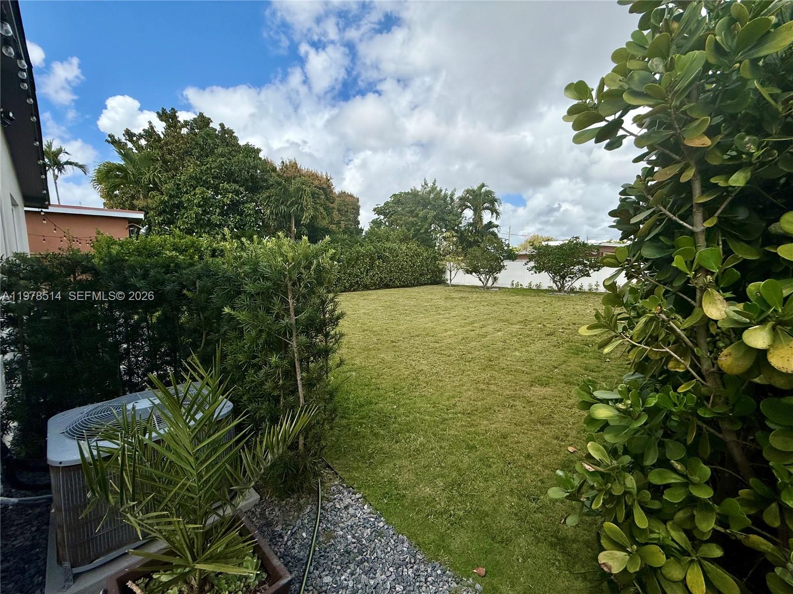 6545 SW 27th St Miami, FL 33155