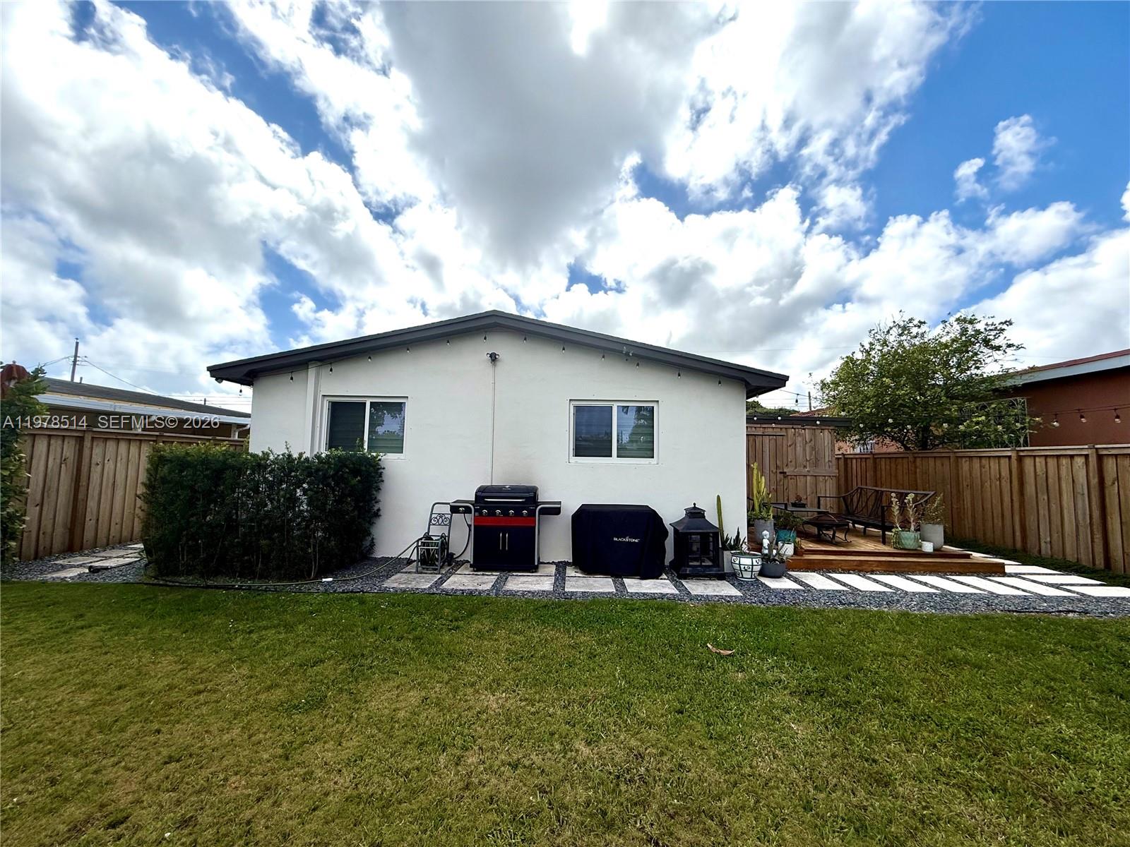 6545 SW 27th St Miami, FL 33155