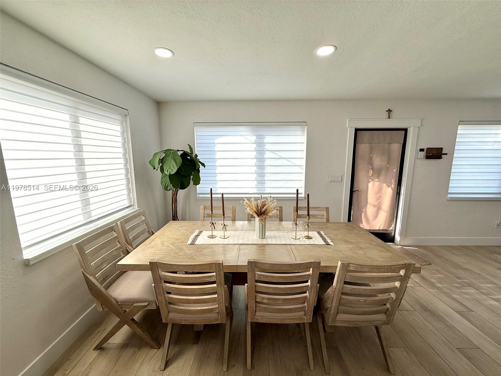 6545 SW 27th St Miami, FL 33155