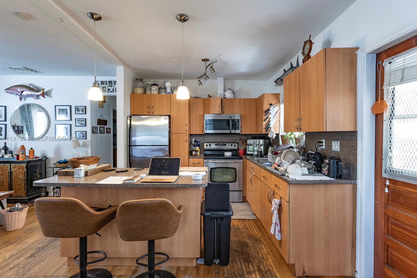 2710 SW 28th Ct Miami, FL 33133