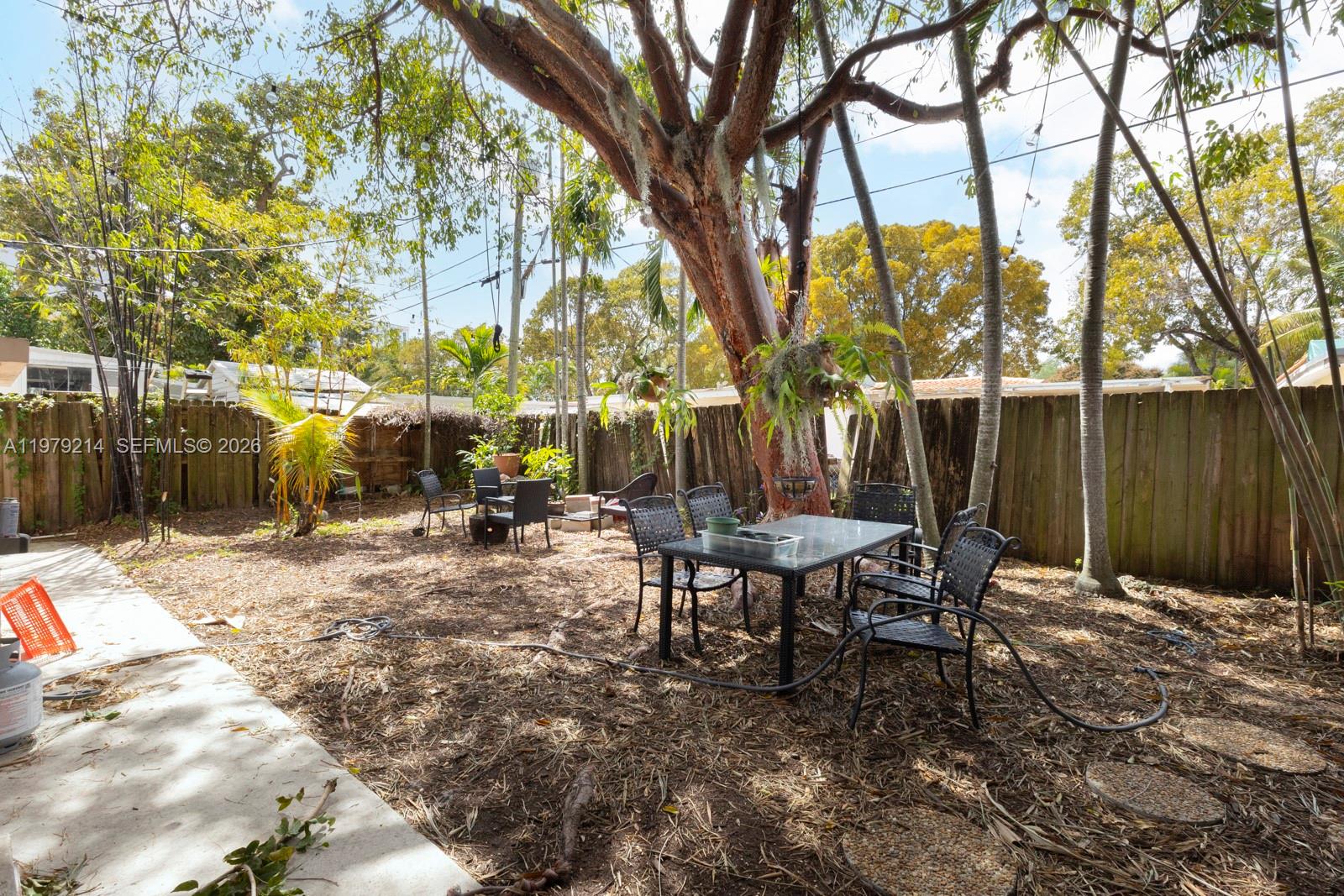 2710 SW 28th Ct Miami, FL 33133