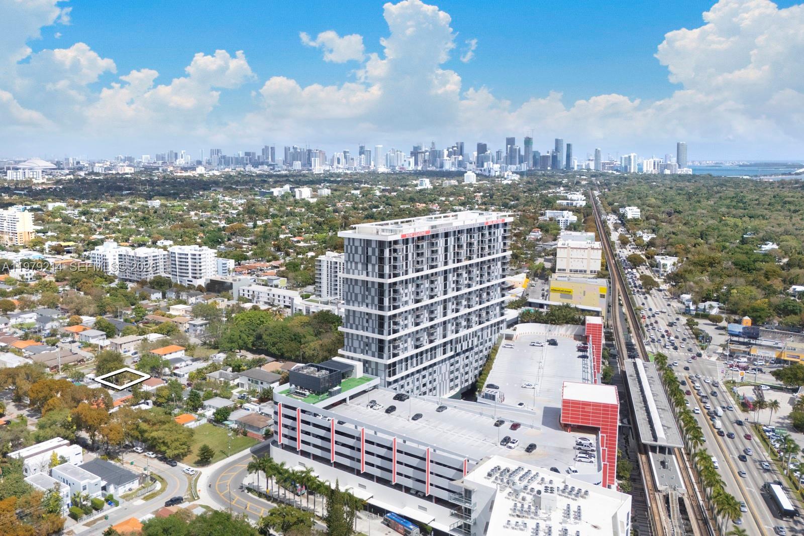 2710 SW 28th Ct Miami, FL 33133