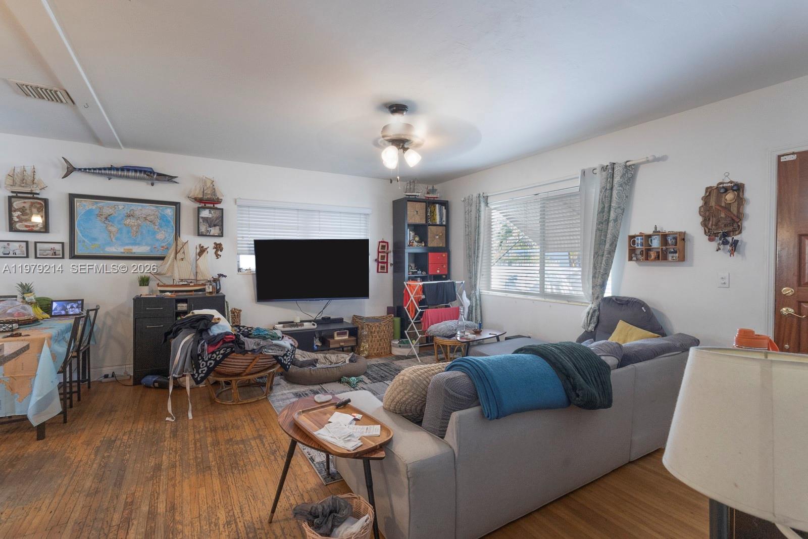 2710 SW 28th Ct Miami, FL 33133