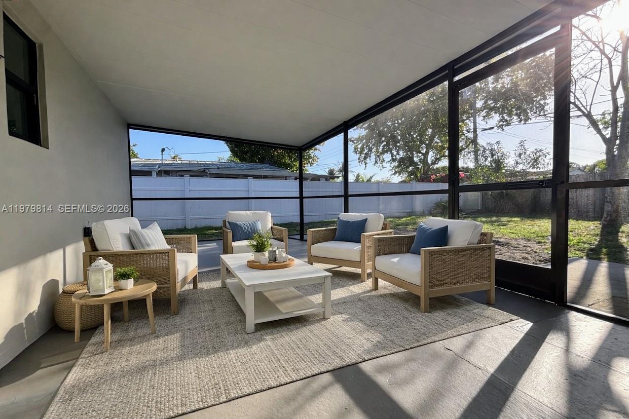 1400 N 70th Ter Hollywood, FL 33024