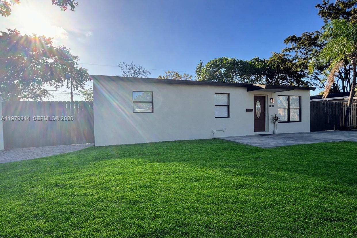 1400 N 70th Ter Hollywood, FL 33024