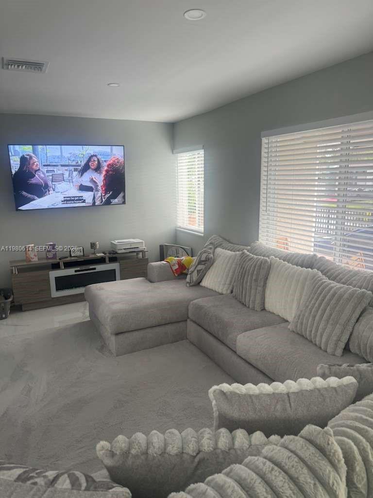 1001 NW 148th St #1001 Miami, FL 33168