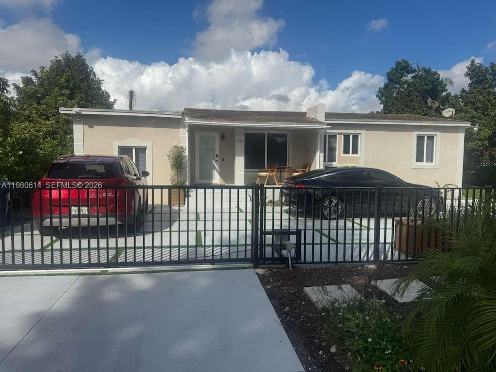 1001 NW 148th St #1001 Miami, FL 33168