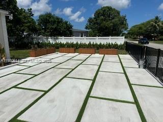 1001 NW 148th St #1001 Miami, FL 33168