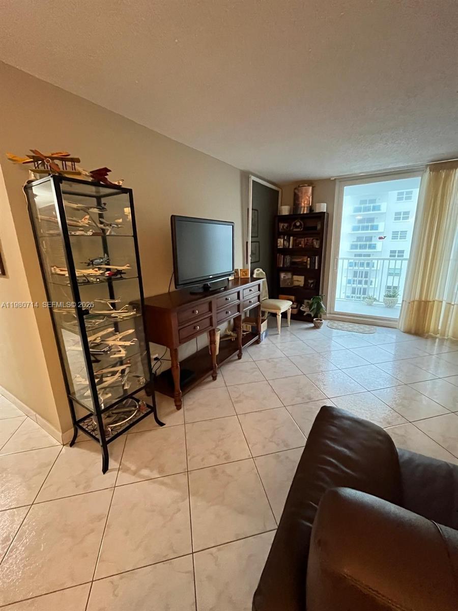 1601 S Ocean Dr #605 Hollywood, FL 33019