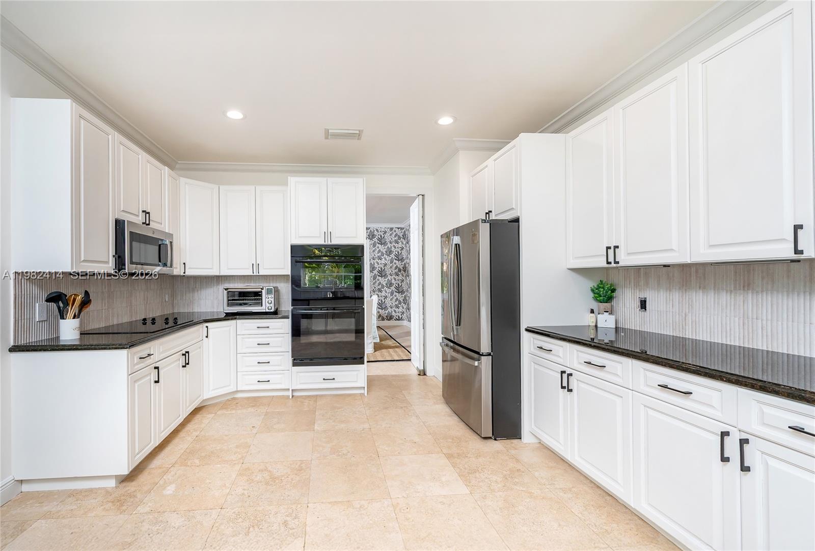 760 Glenridge Rd Key Biscayne, FL 33149