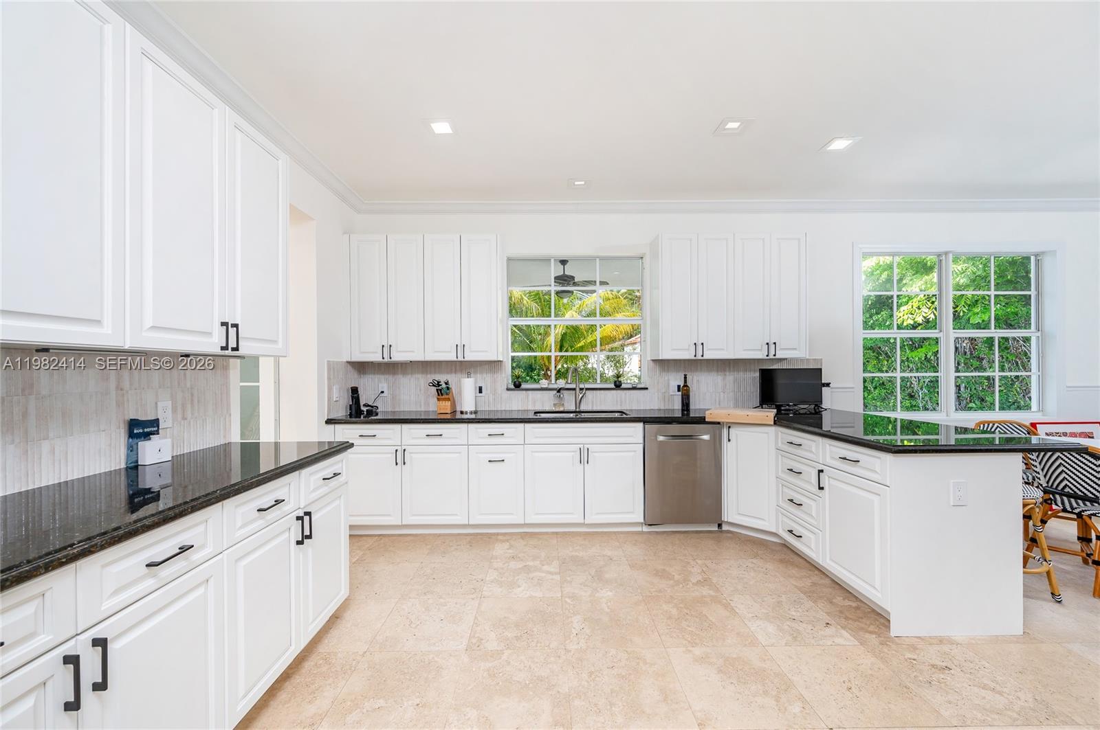 760 Glenridge Rd Key Biscayne, FL 33149