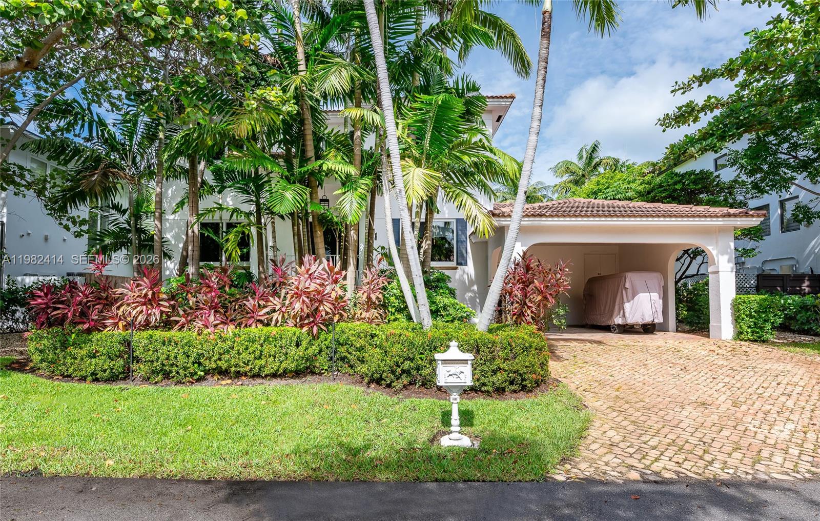 760 Glenridge Rd Key Biscayne, FL 33149