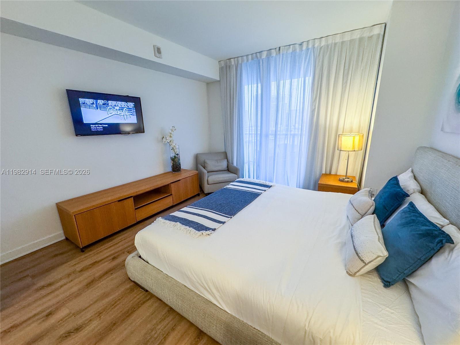 2602 E Hallandale Bch Blvd #R805 Hallandale Beach, FL 33009