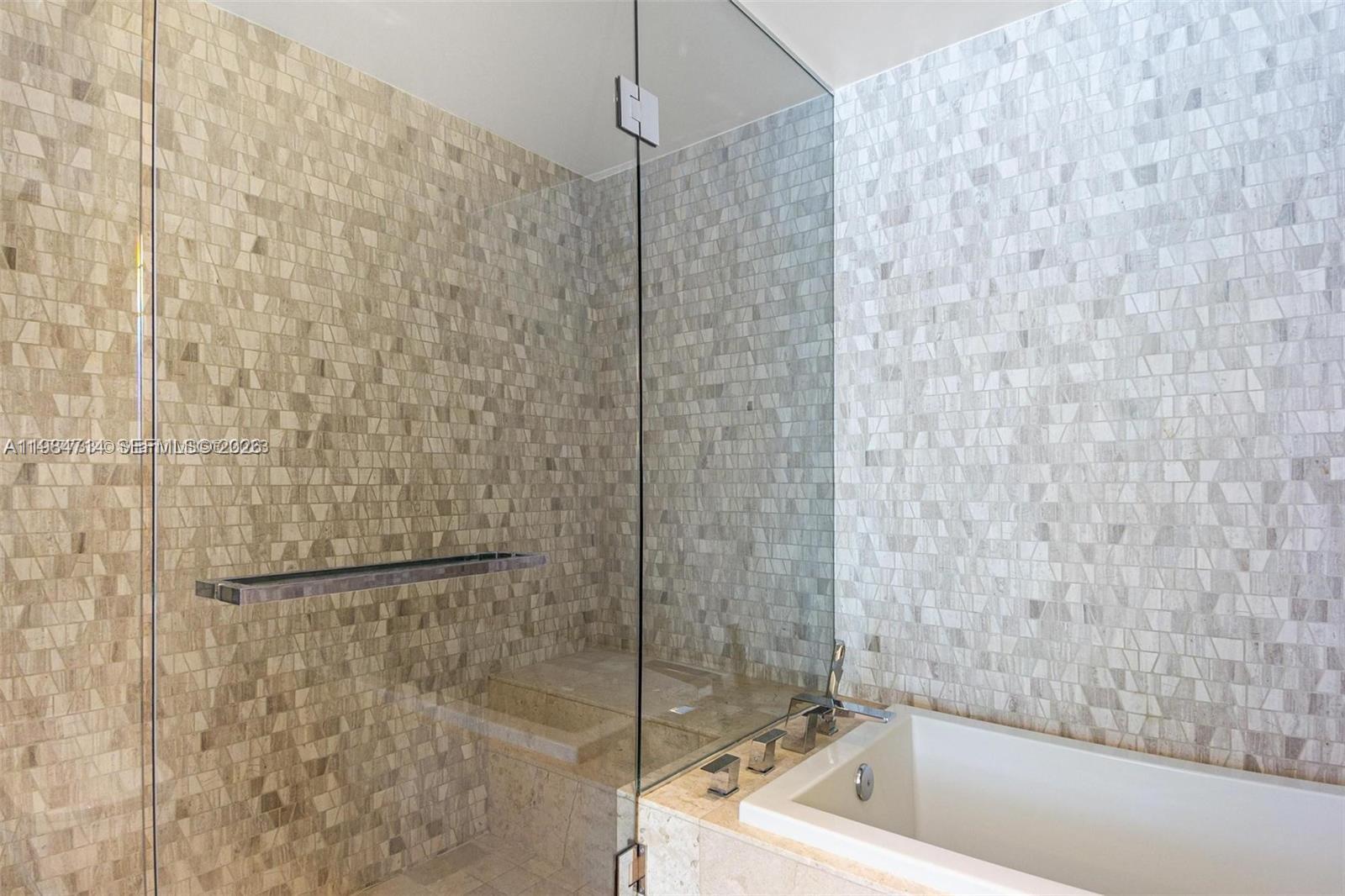 68 SE 6th St #806 Miami, FL 33131