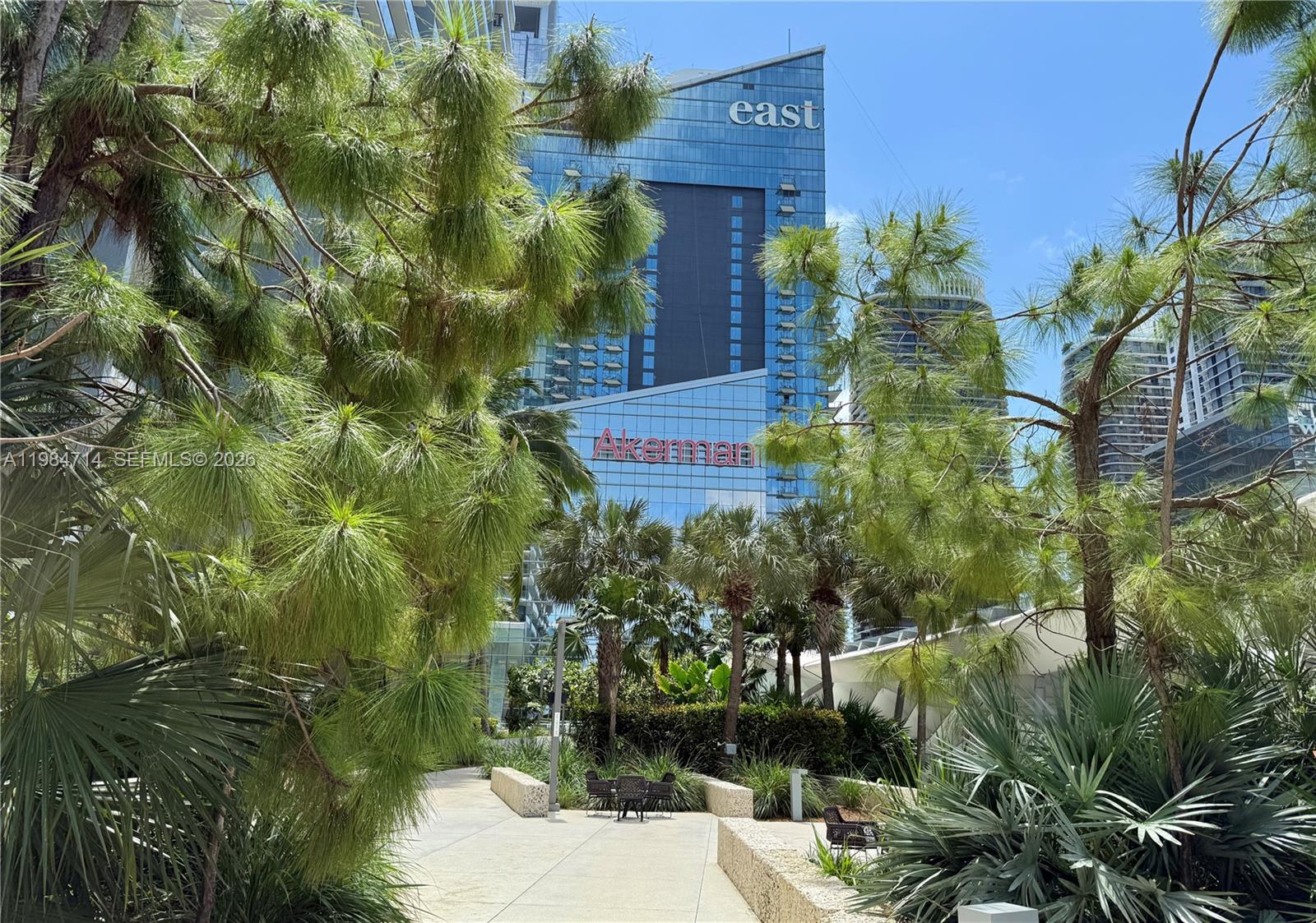 68 SE 6th St #806 Miami, FL 33131