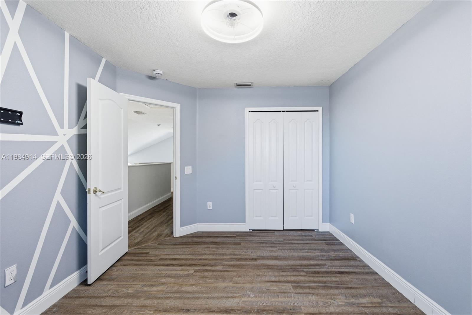 12502 Lake Vis Dr Tampa, FL 33534