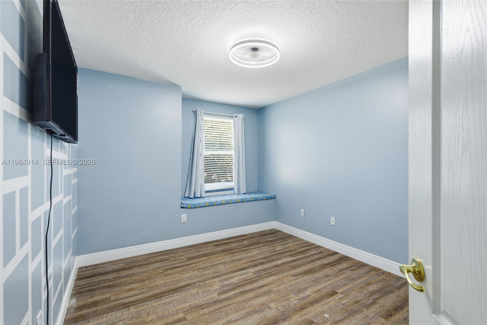 12502 Lake Vis Dr Tampa, FL 33534