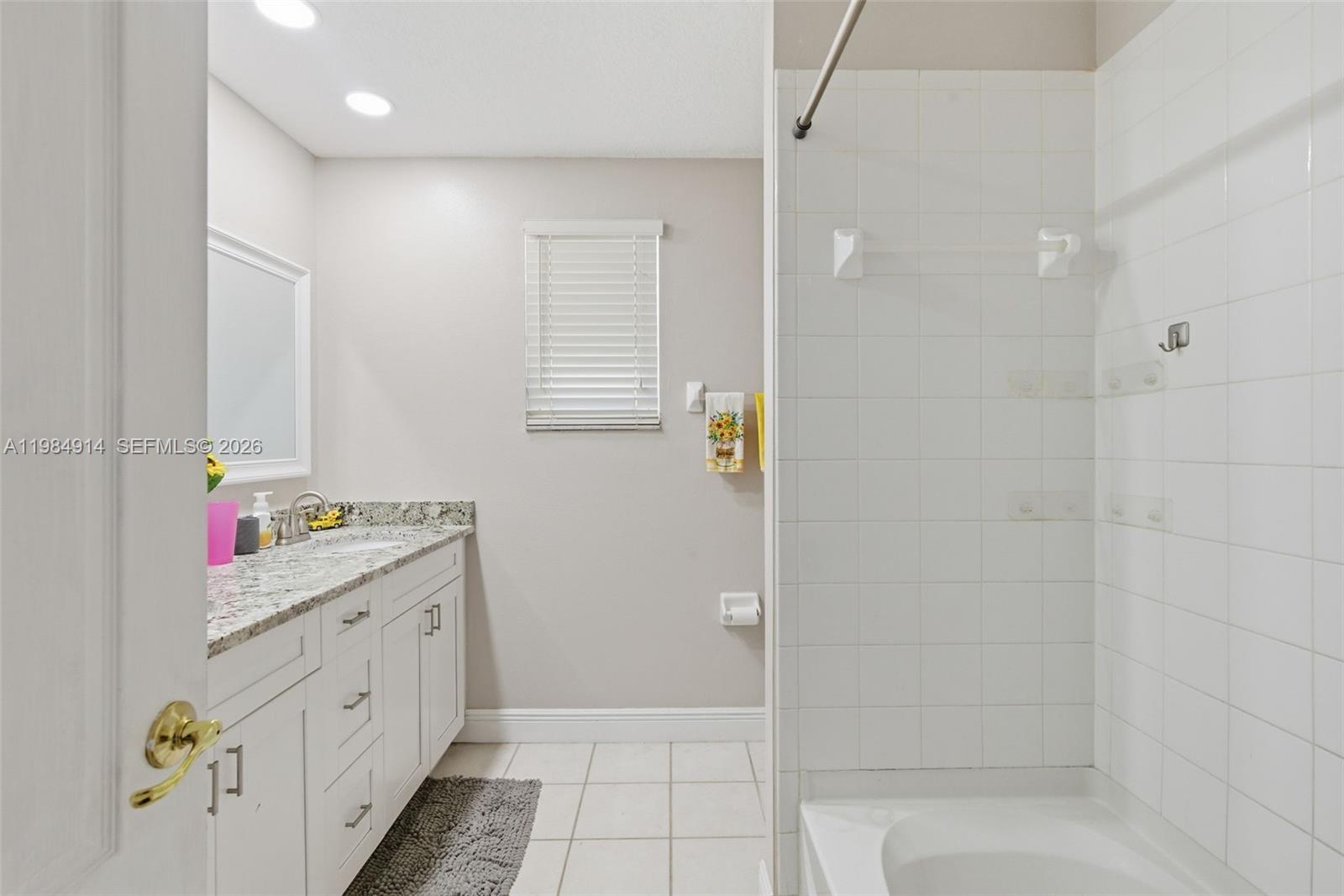 12502 Lake Vis Dr Tampa, FL 33534