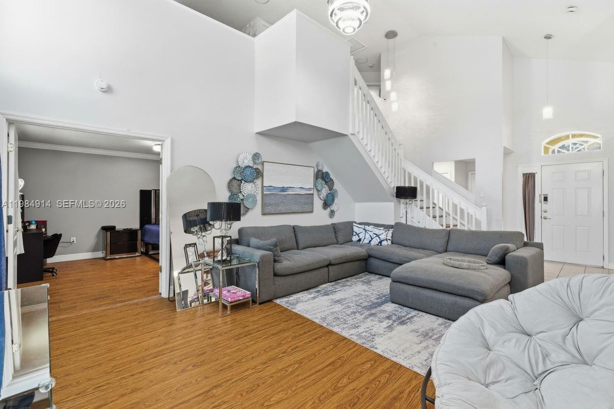 12502 Lake Vis Dr Tampa, FL 33534