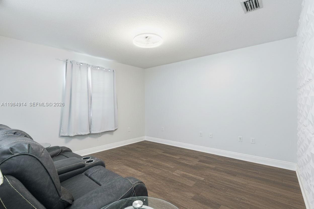 12502 Lake Vis Dr Tampa, FL 33534