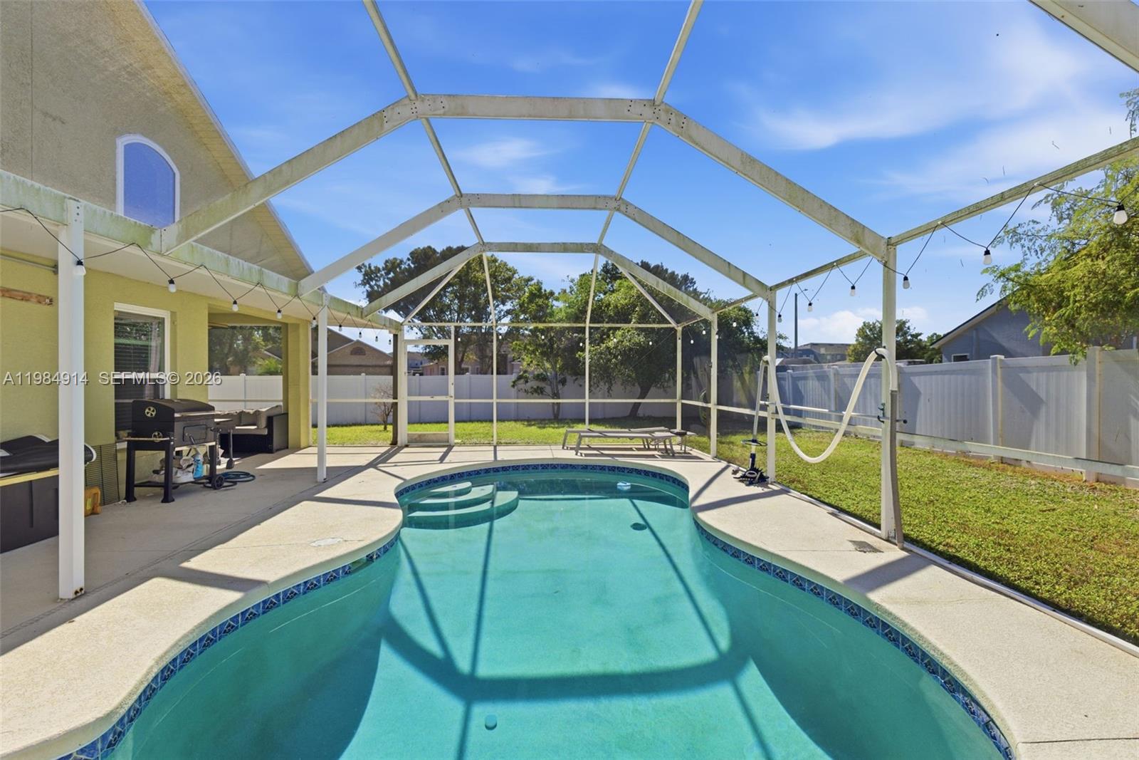 12502 Lake Vis Dr Tampa, FL 33534