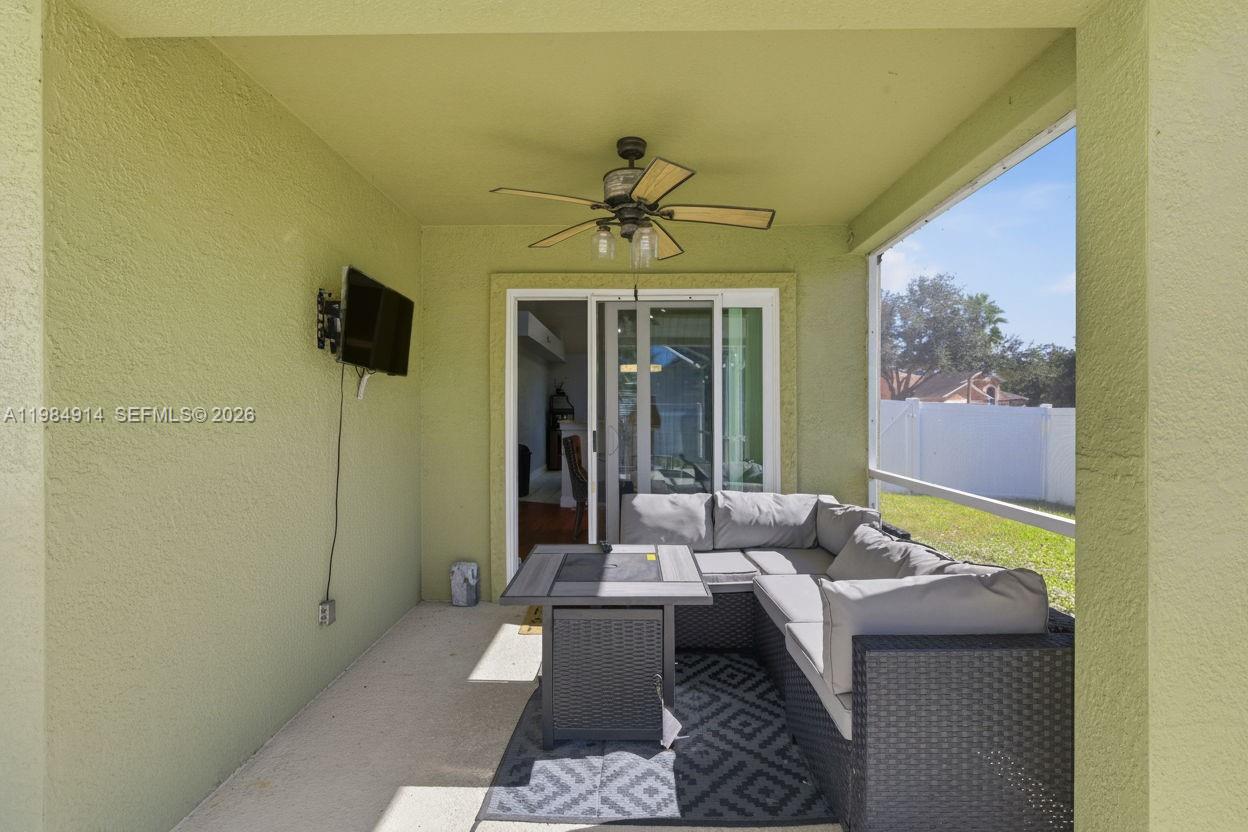 12502 Lake Vis Dr Tampa, FL 33534