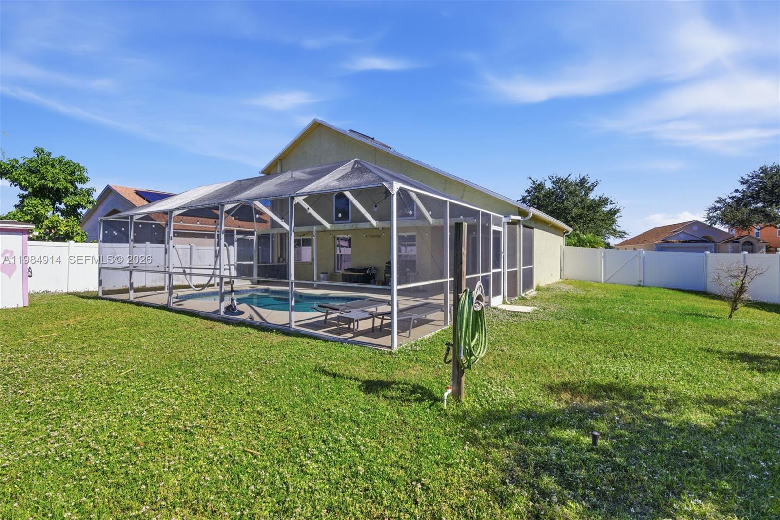 12502 Lake Vis Dr Tampa, FL 33534