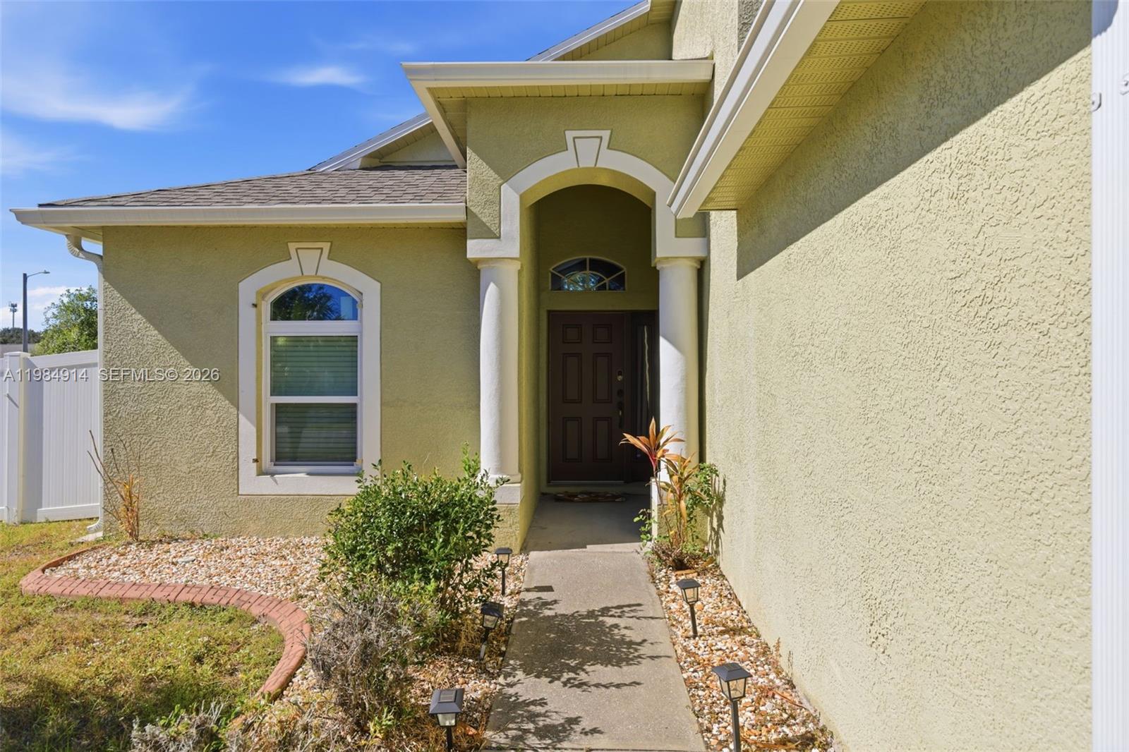 12502 Lake Vis Dr Tampa, FL 33534