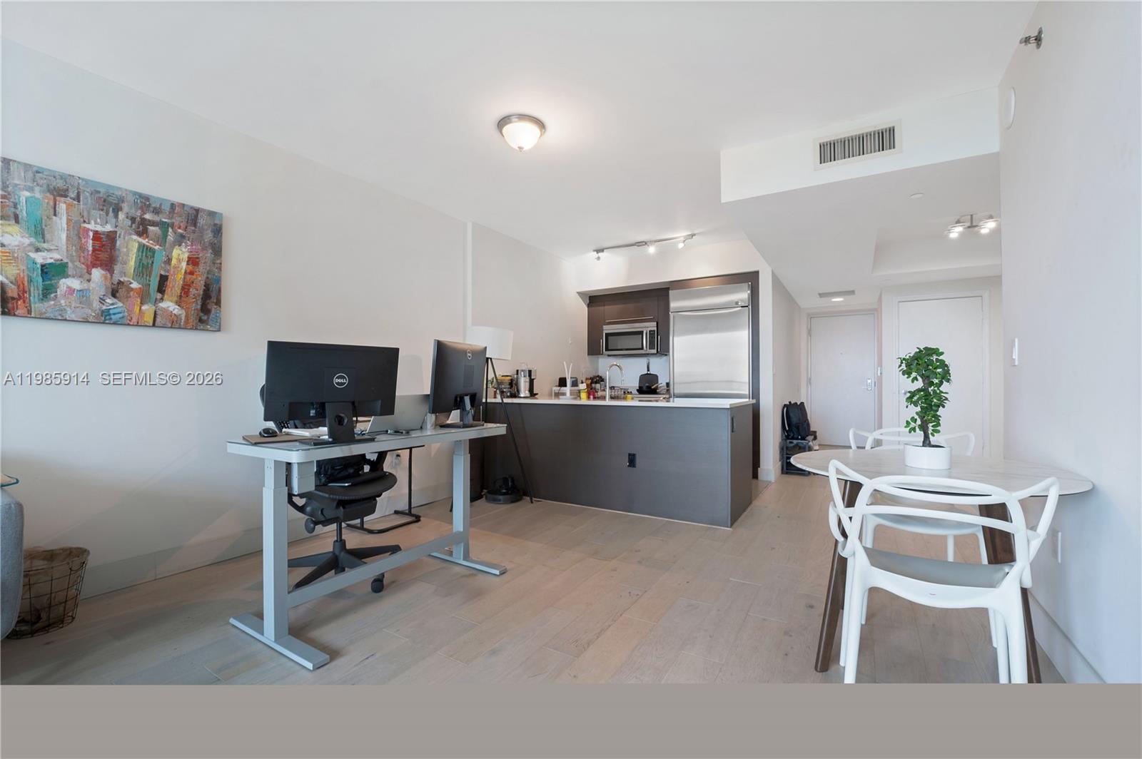 image 500 Brickell East6