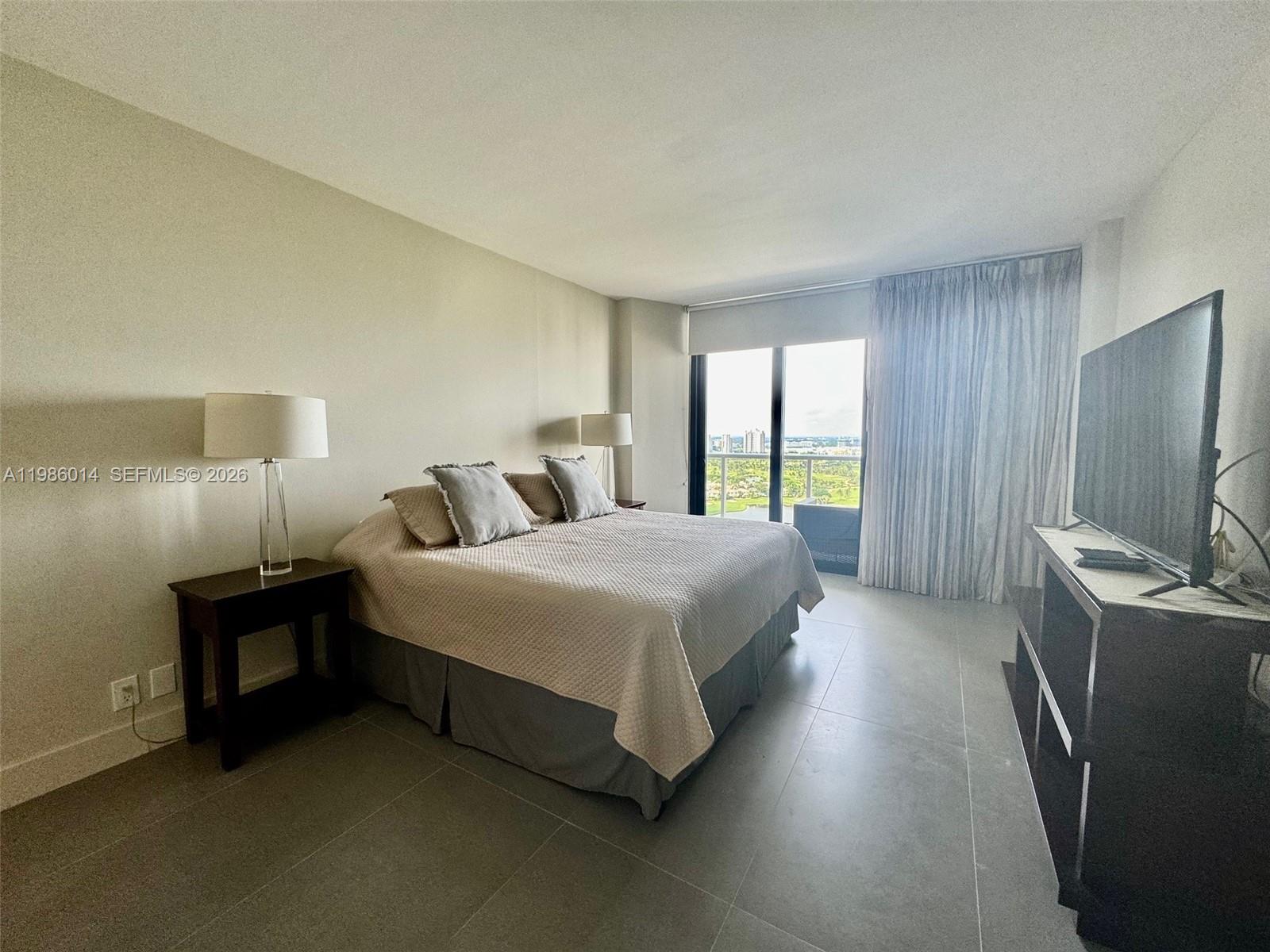 image Hamptons West19