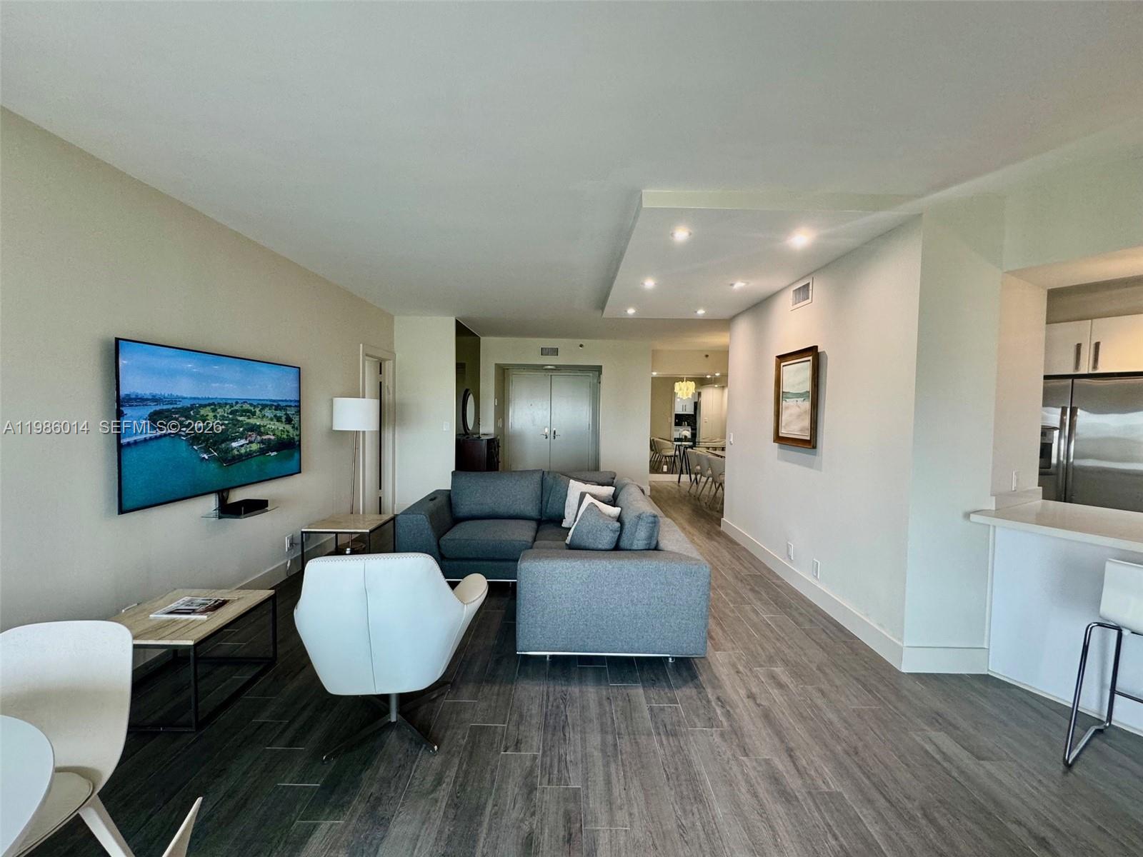 image Hamptons West7