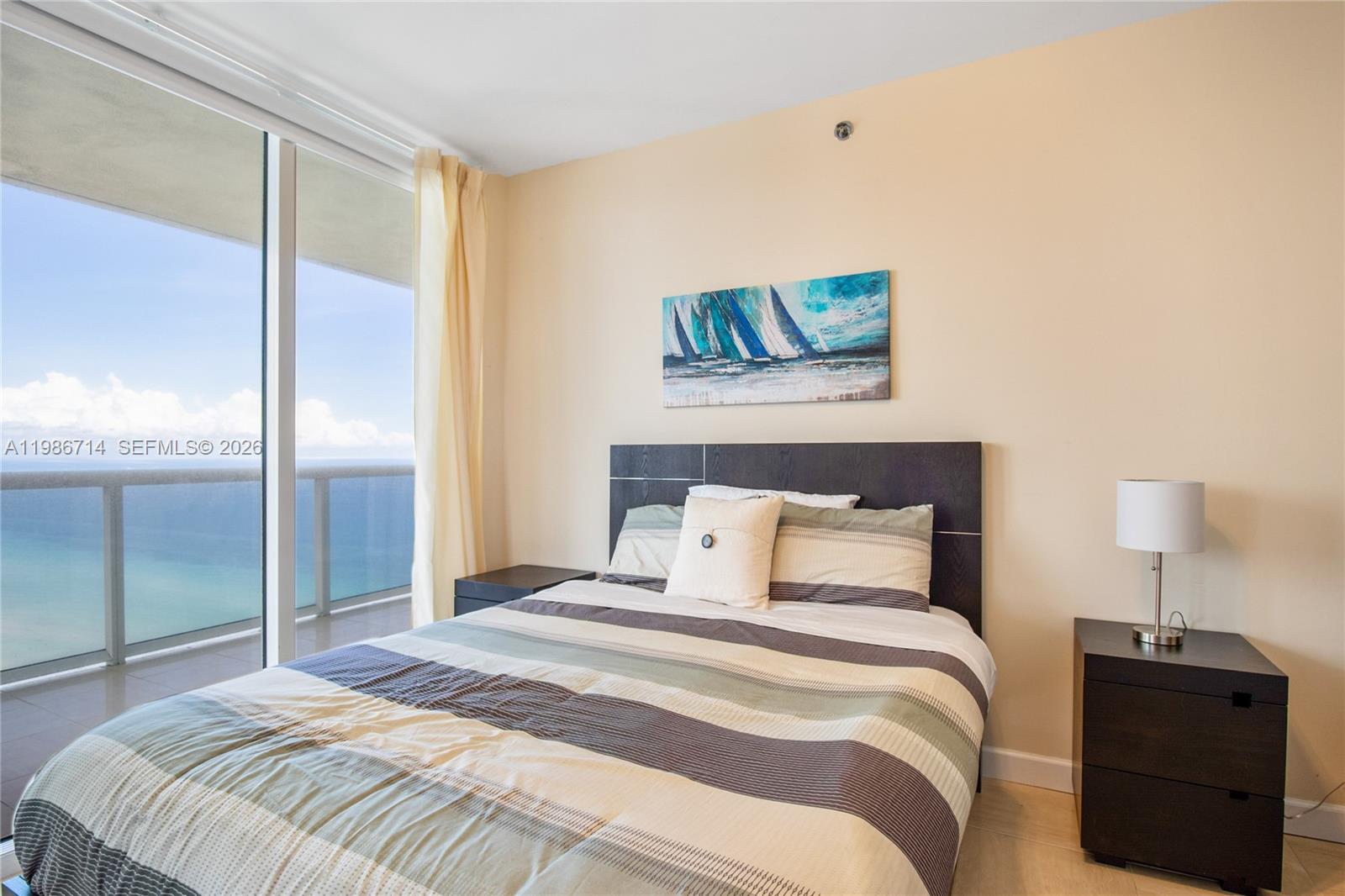 image Beach Club 213