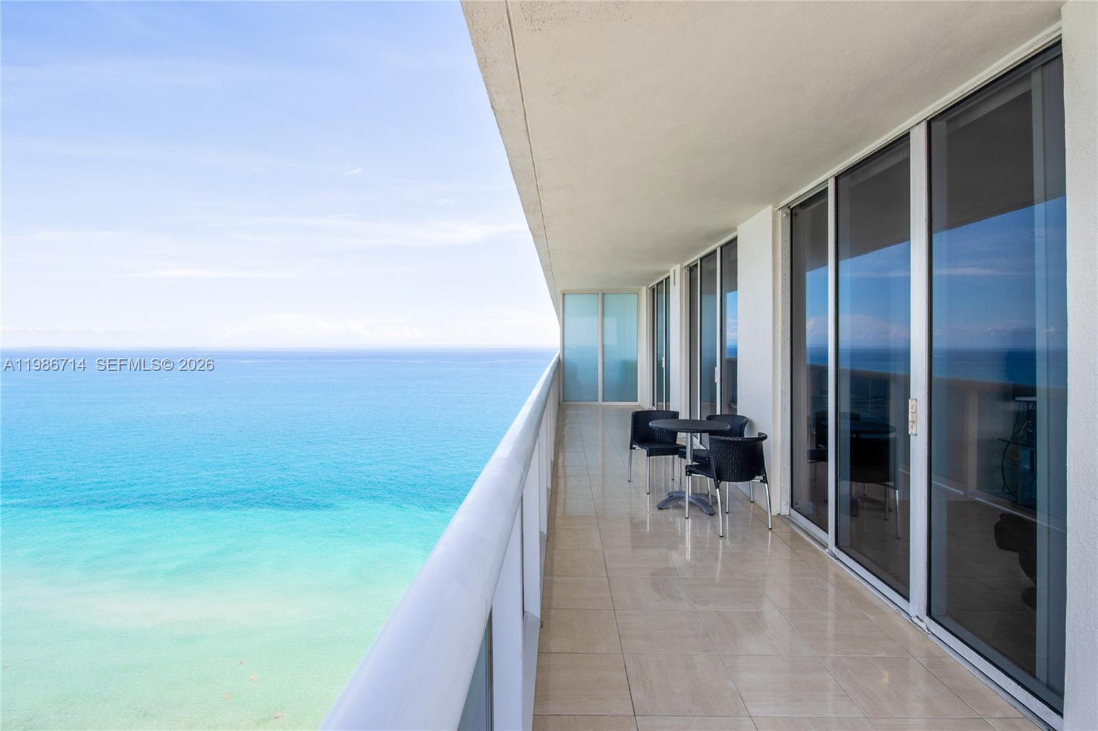 image Beach Club 217