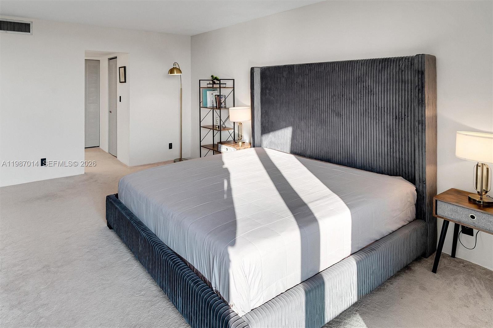 100 Bayview Dr #617 Sunny Isles Beach, FL 33160