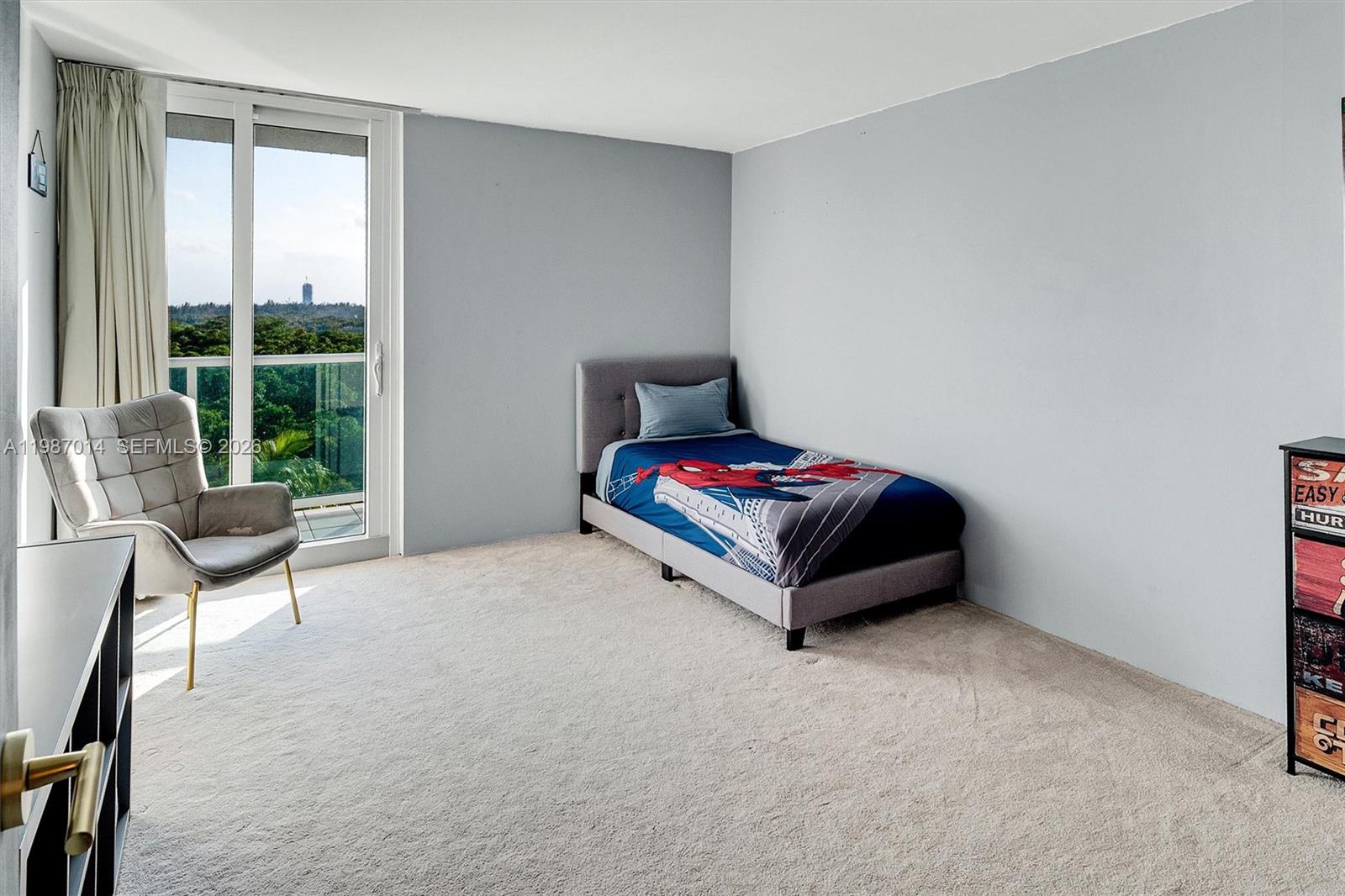 100 Bayview Dr #617 Sunny Isles Beach, FL 33160