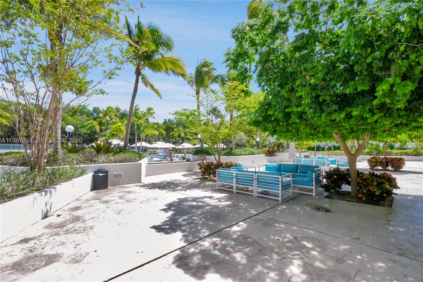 100 Bayview Dr #617 Sunny Isles Beach, FL 33160