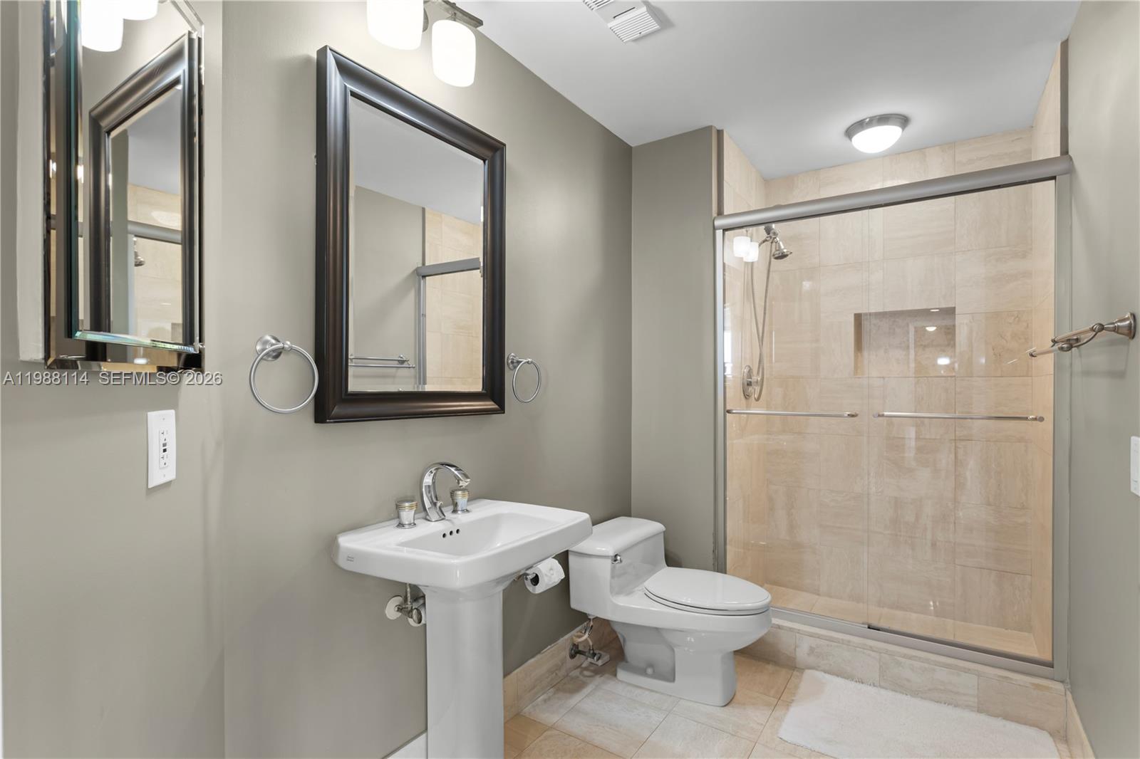 3802 NE 207th St #1001 Aventura, FL 33180