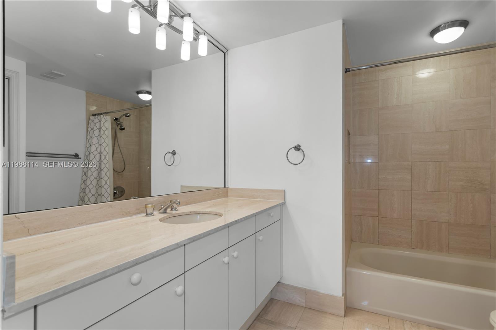 3802 NE 207th St #1001 Aventura, FL 33180