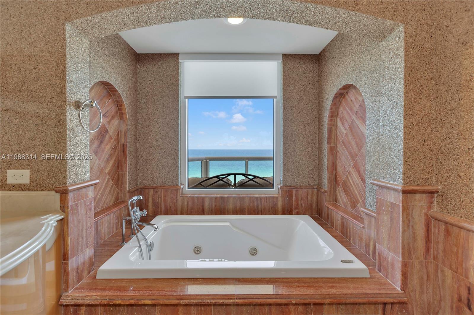 image Acqualina Residences29