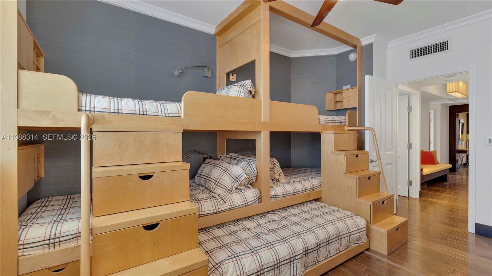 image Acqualina Residences43