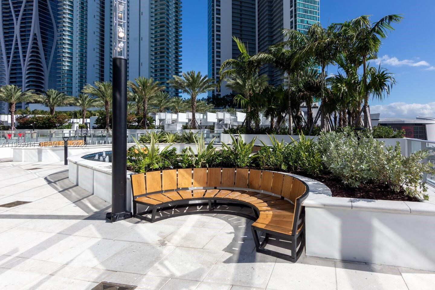 851 NE 1st Ave #1806 Miami, FL 33132